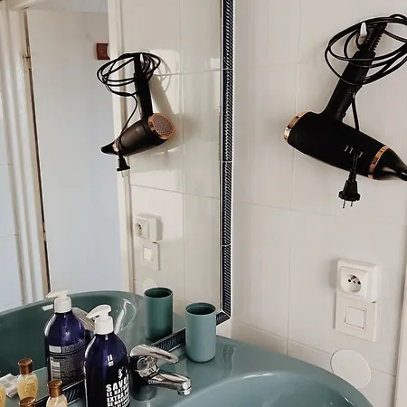 2 Pieces Vue Dans Le Quartier Historique De * Menton