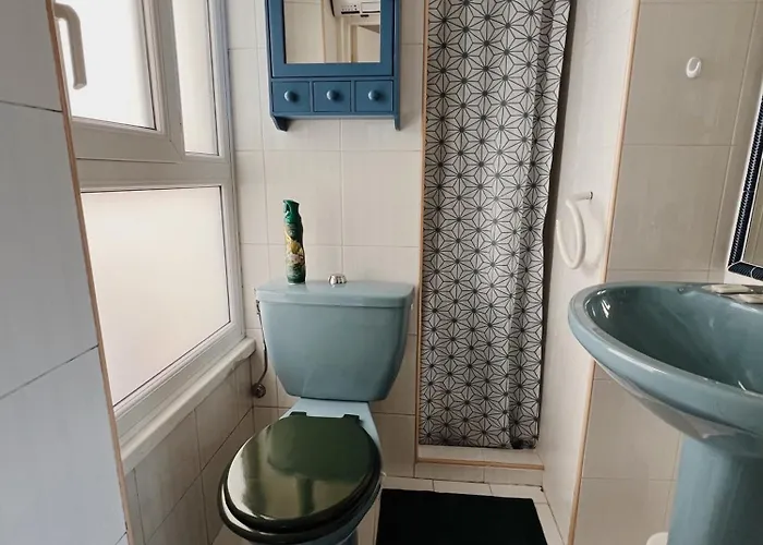 2 Pieces Vue Dans Le Quartier Historique De *